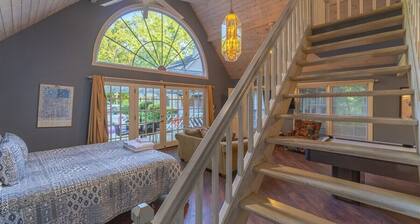 Poolside Escape - Luxurious Home w/Private Pool