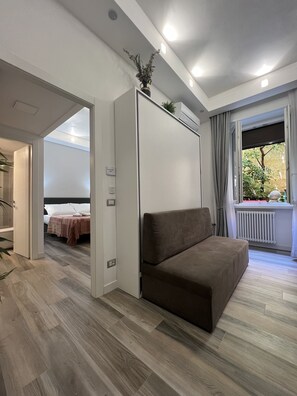 1 bedroom, iron/ironing board, free WiFi, bed sheets