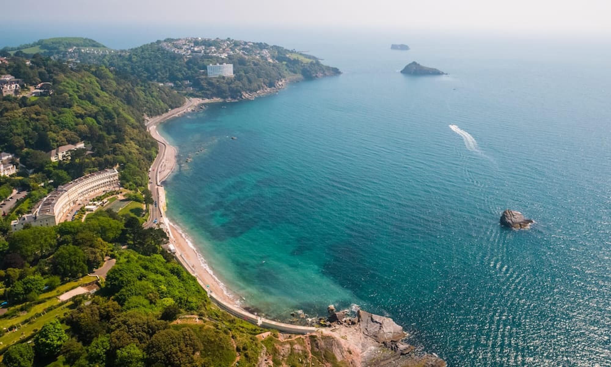 Lawsons Place - Family-friendly Apartment With Parking on Babbacombe Downs