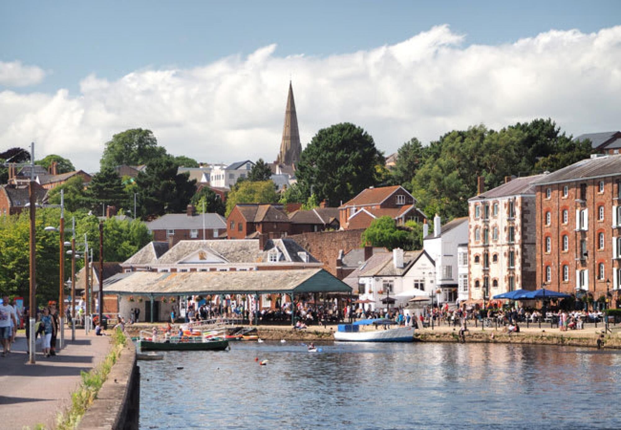 Cathedral Yard - Art Deco Luxury