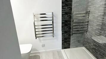 Quarto casal conforto | Wi-Fi de cortesia, roupa de cama