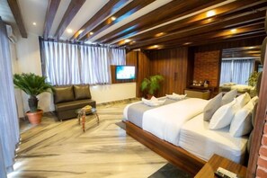 Premium-sengetøj, minibar, sengetøj