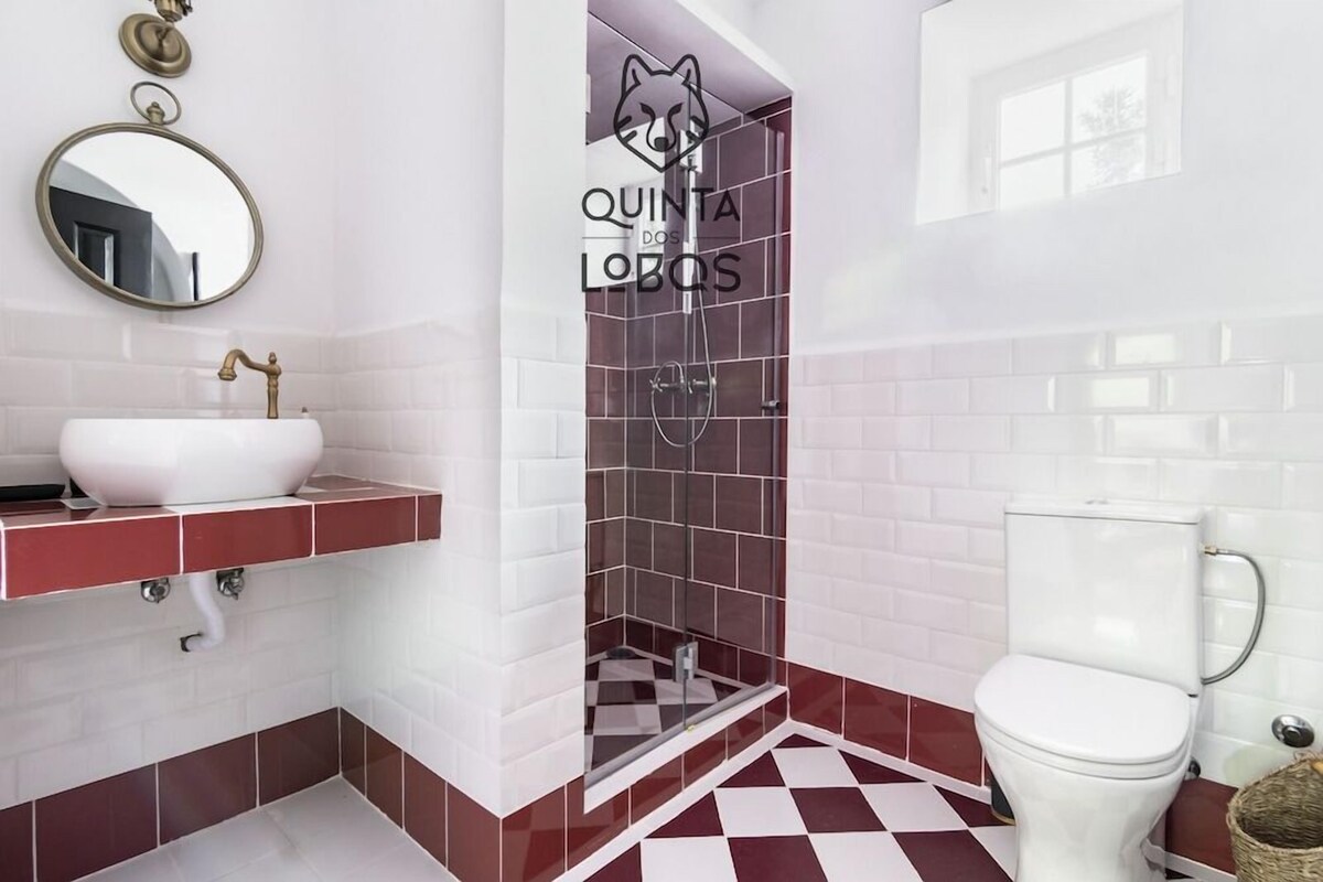 Bathroom | Hair dryer, towels