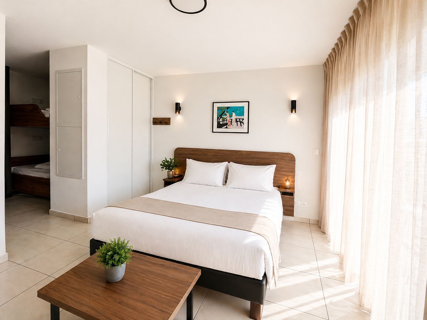 Classic Studio | Living area | 109-cm flat-screen TV with satellite channels, TV