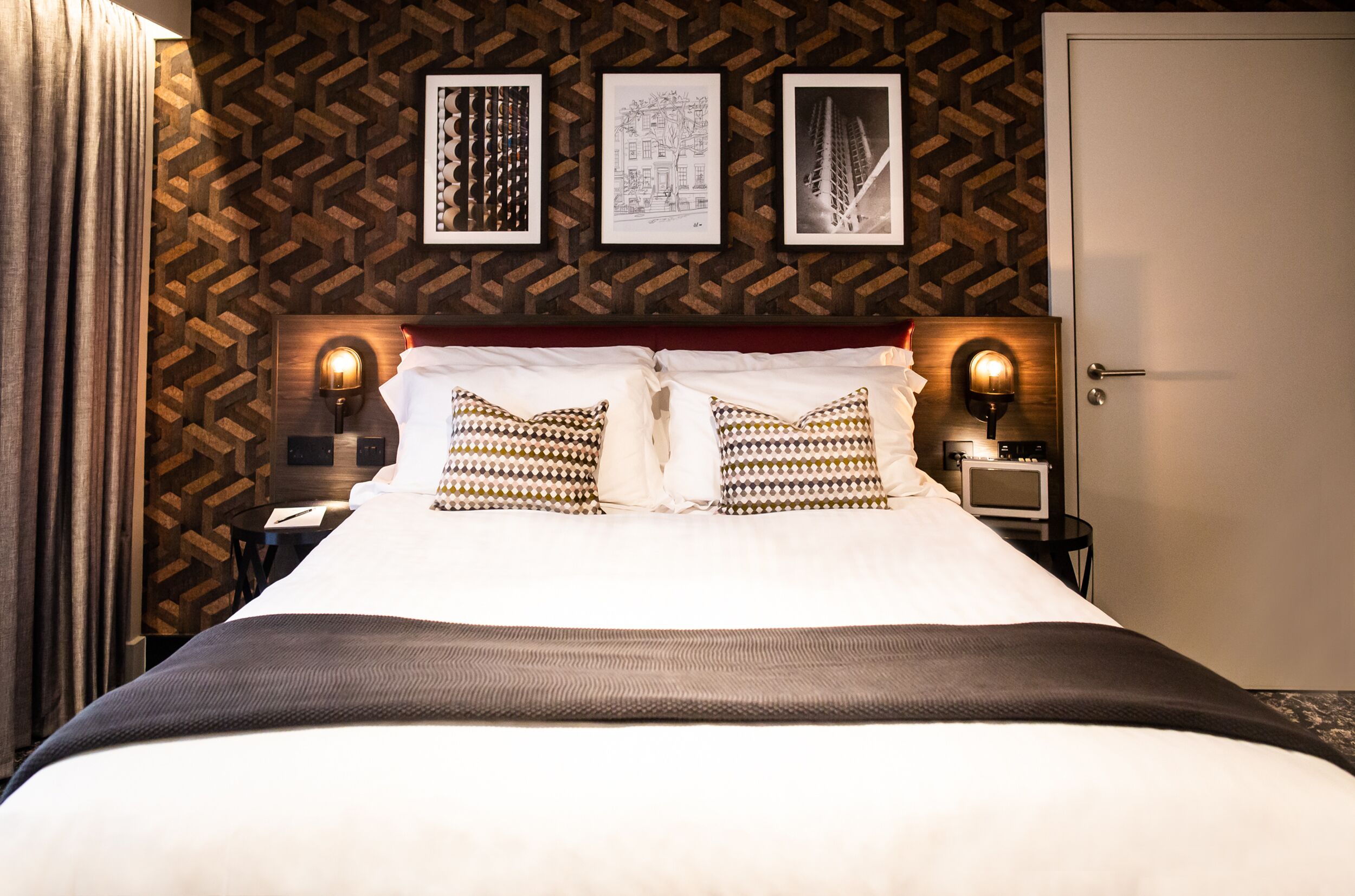 egyptian cotton sheets, premium bedding, pillow-top beds, in-room safe