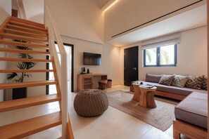 Asty 2 Bedrooms Suite, Private Pool | Área de estar | Smart TV 43 polegadas com canais via satélite, TV