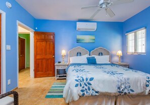3 bedrooms, desk, iron/ironing board, travel crib