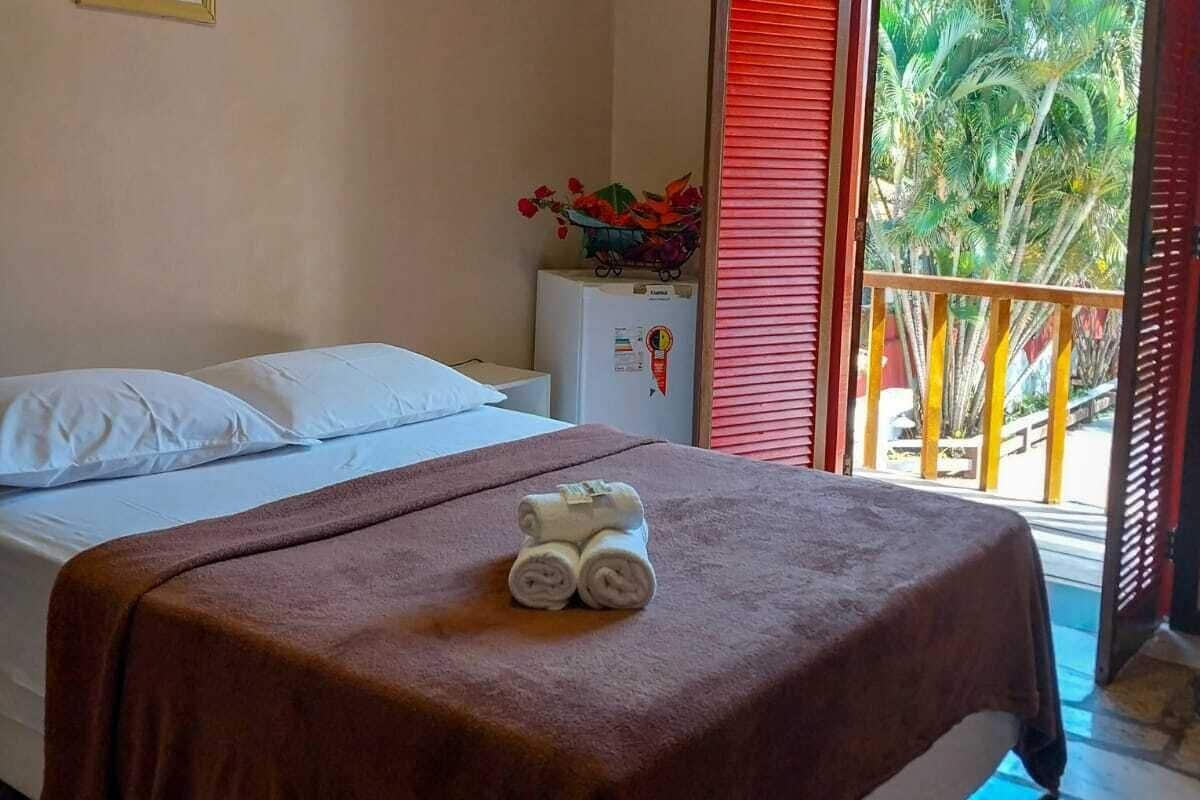 1 habitación, minibar, muebles diferentes y ropa de cama