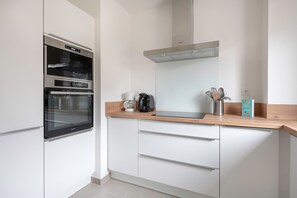 Frigorifero, microonde, forno, lavastoviglie