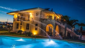 Piscina all'aperto