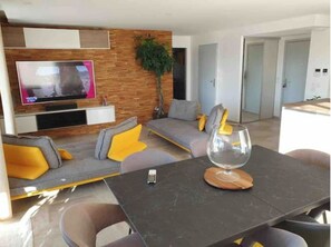 Interior - Apartment (Puget-sur-Argens)