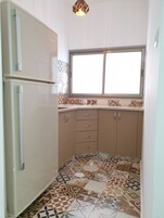 冰箱、微波炉、烤箱、茶具/咖啡用具