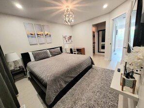 4 habitaciones, escritorio, tabla de planchar con plancha y wifi gratis 