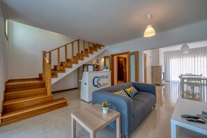 Smart TV 32-inch có truyền hình kỹ thuật số, TV