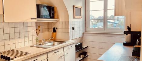 Refrigerador, microondas, parrilla de estufa y lavavajillas