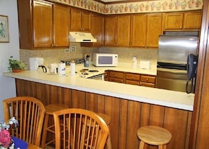 Fridge, microwave, oven, stovetop - 2105 The Peaceful Place! - Walk to Sledding Hill (Beech Mountain)