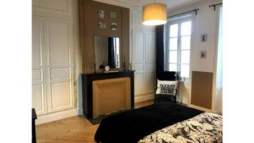 2 chambres, fer et planche à repasser, Wi-Fi, draps fournis