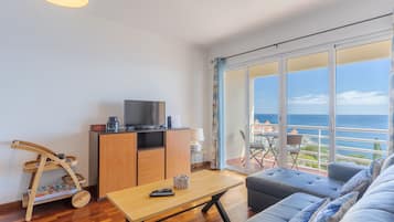 Standard Apartment | Living area