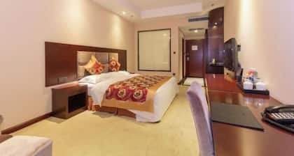 ZhuoYue Tianhe Hotel