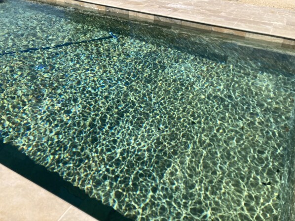 Piscine extérieure, piscine chauffée