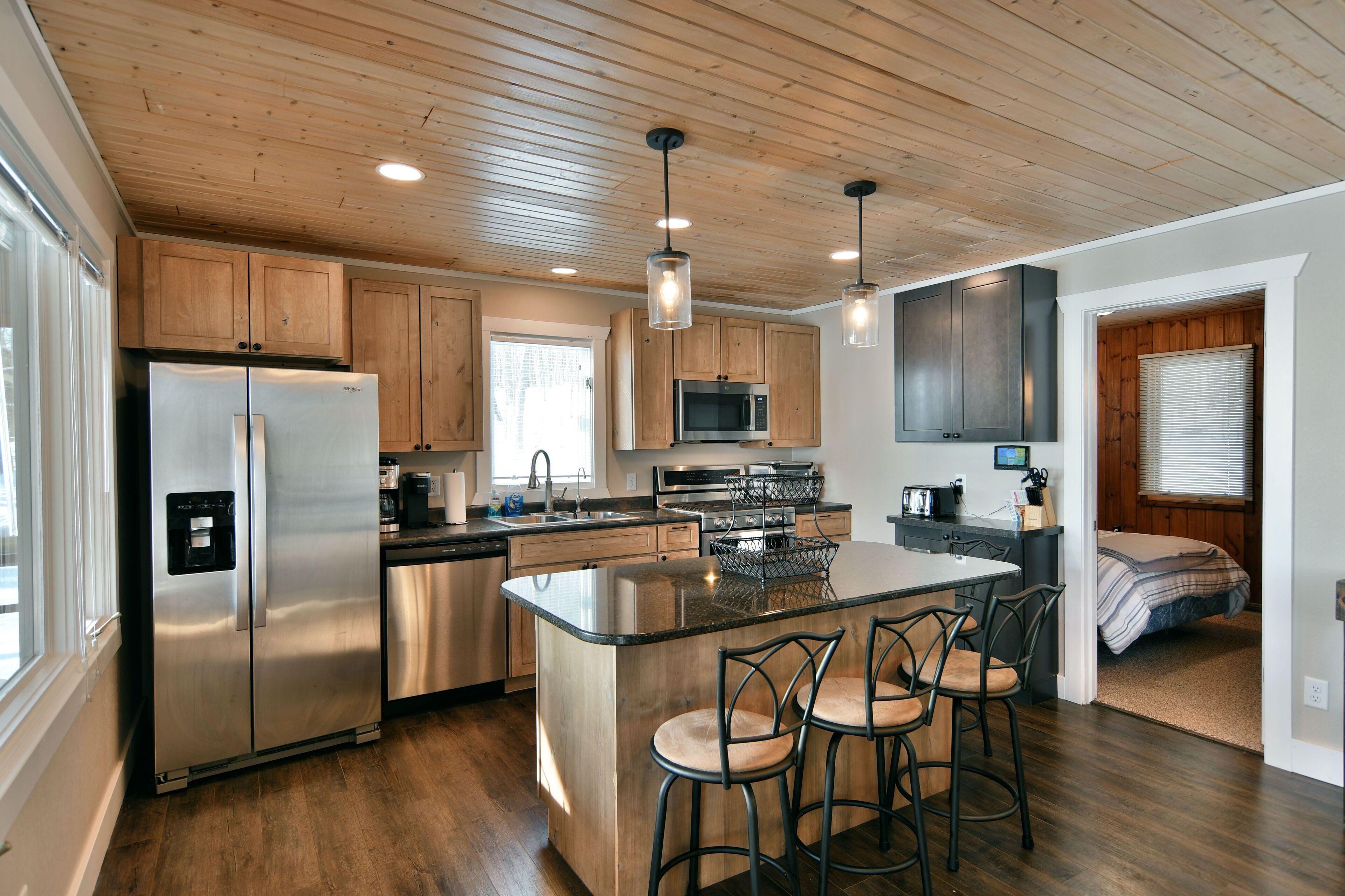 Fridge, microwave, dishwasher, coffee/tea maker