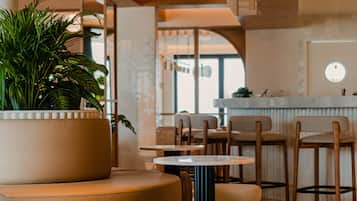 32-tums LED-tv med satellitkanaler och tv