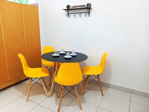 APARTAMENTO STANDARD 810 | Dining room