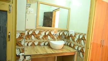 Free toiletries, towels