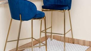 Business Apartment | In-room dining