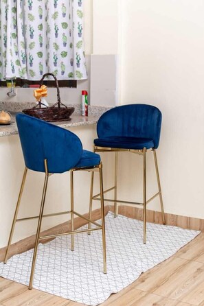 Business Apartment | In-room dining
