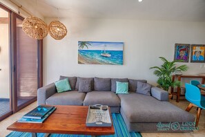 Smart TV - Elegant ground level beachfront condo with pool access, AC and WiFi! (Akumal)