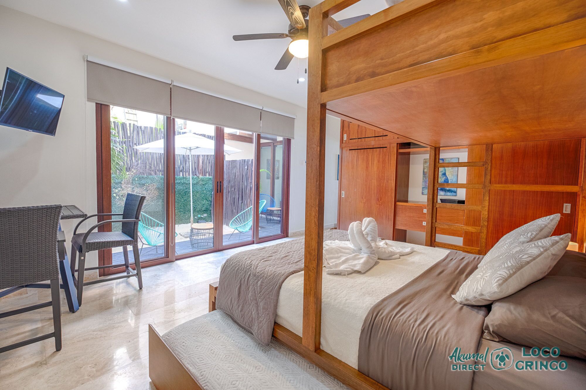 Modern 1 bedroom studio with beachfront pool Akumal
