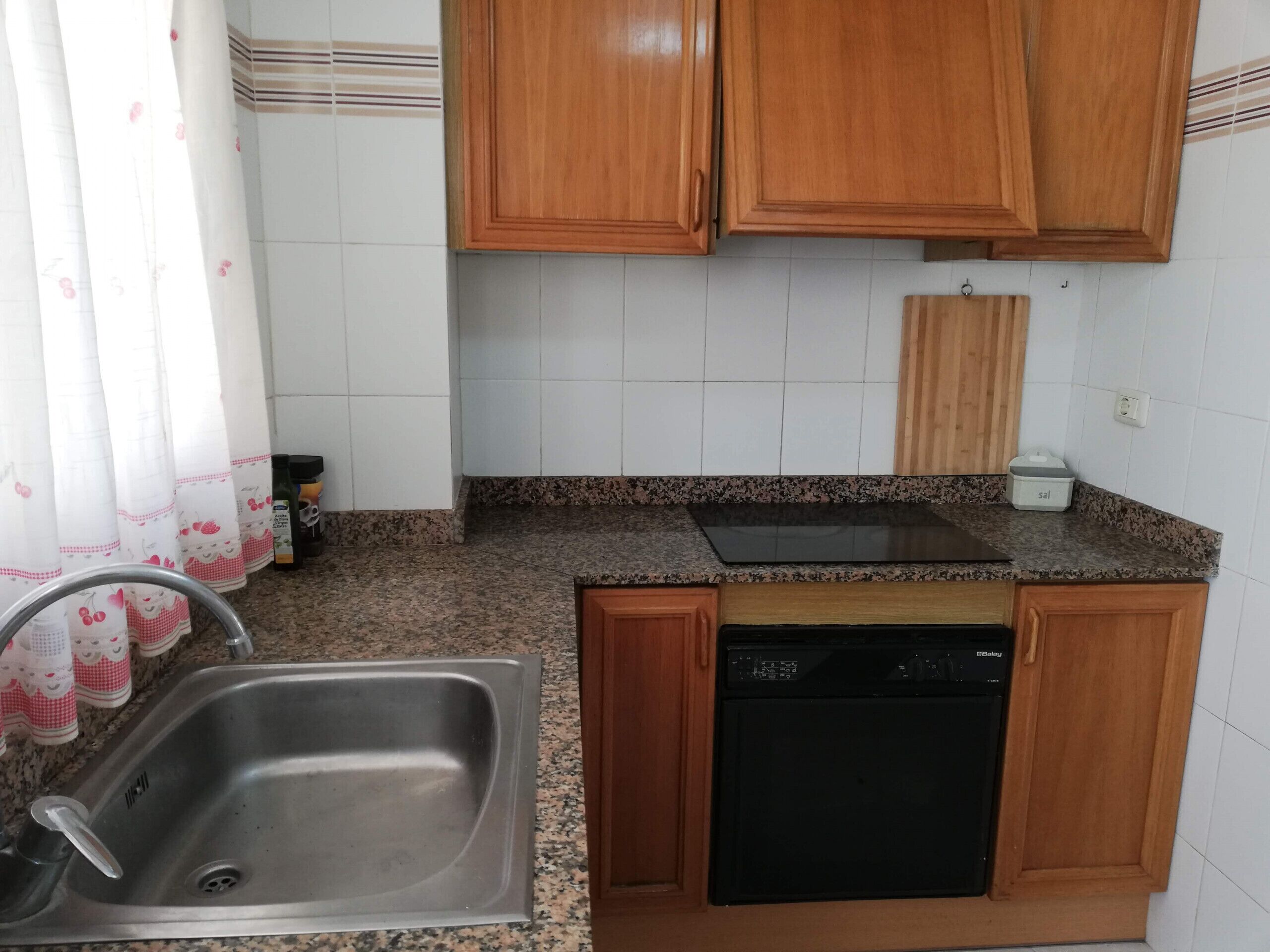 Fridge, microwave, oven, coffee/tea maker