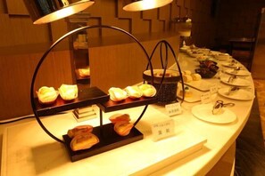 Dining - Tianrui Hotel (Yanhe)