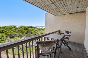 Property grounds - The Quay F4: Oceanfront townhome, Shared Pool (Nags Head)