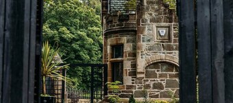 Spacious South Lodge with Hot Tub Balloch