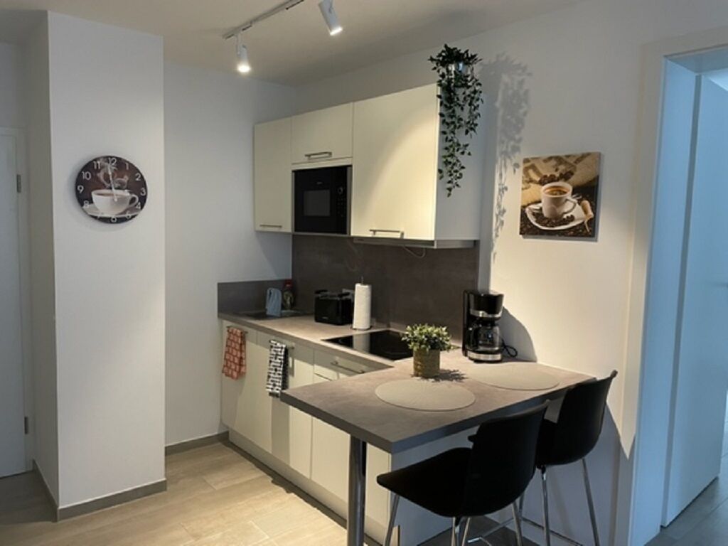 Quiet comfort apartment with balcony in the city center...