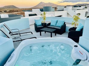 Bain à remous extérieur