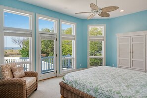 6 bedrooms, iron/ironing board, WiFi, bed sheets