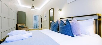 One Bedroom Apartment Close to Cribbs Causeway!