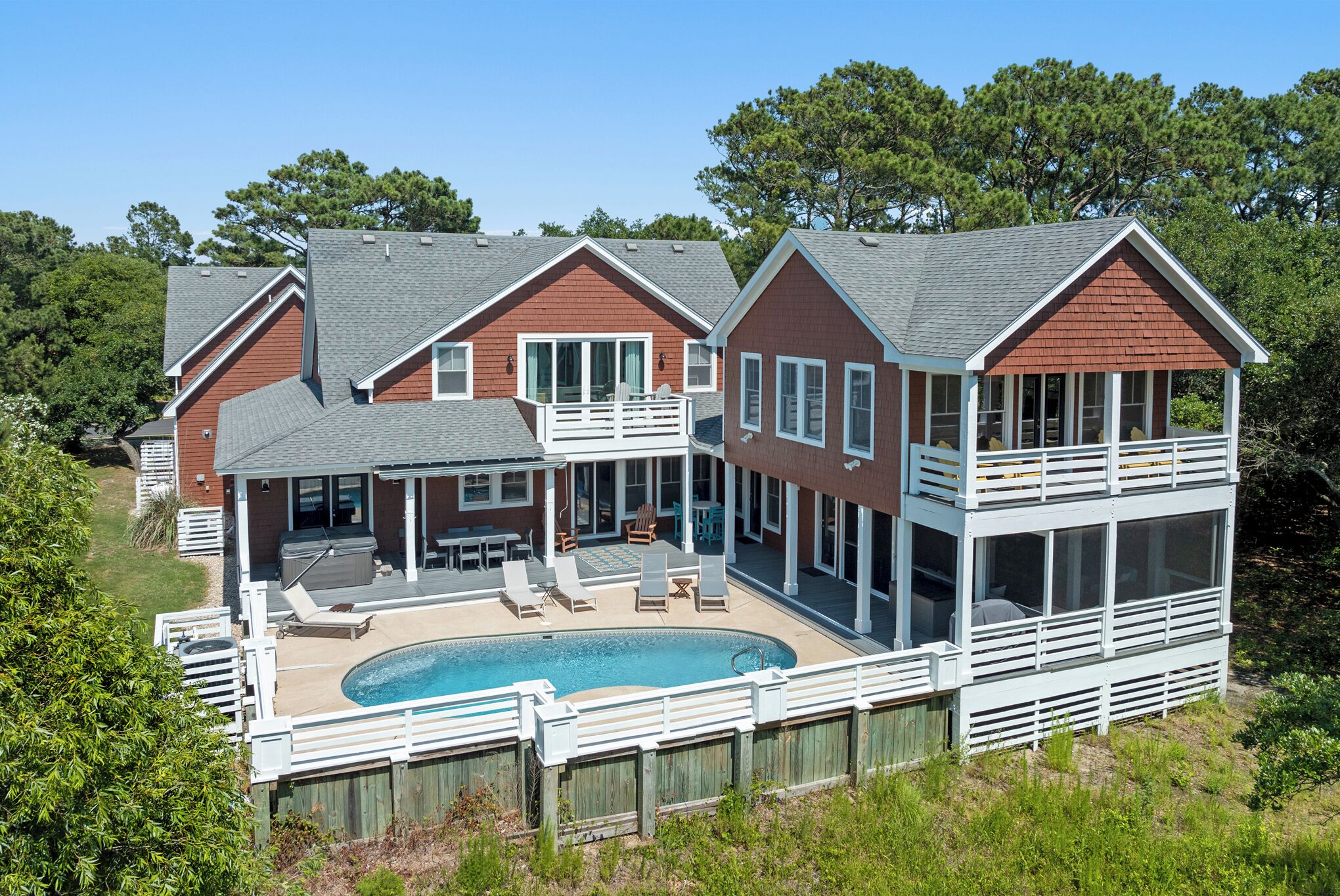 OBX Rays: Beautiful sound views, private pool, and hot tub