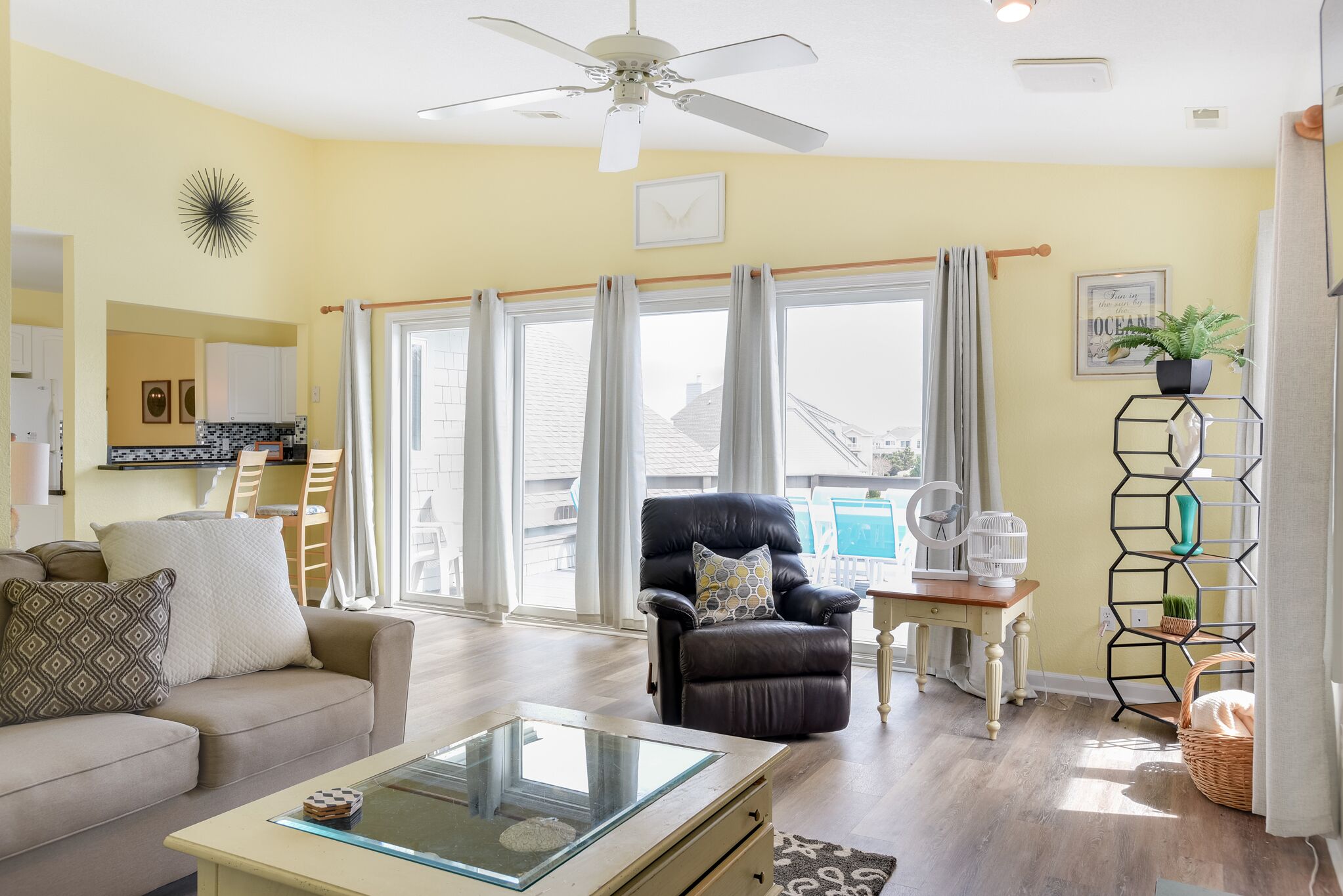 Let Me Count The Waves:  4 Bedroom Oceanside Townhome with Exclusive Corolla Lig