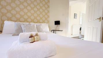 1 chambre, fer et planche à repasser, Wi-Fi, literie fournie