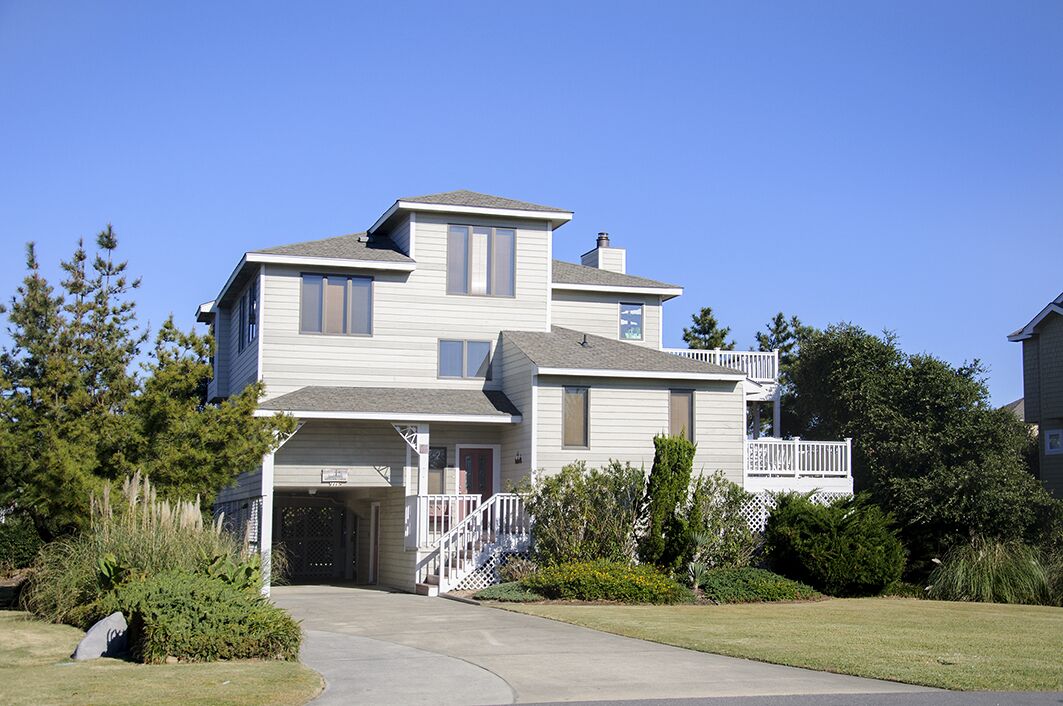 Sea La Vie: Oceanside, private hot tub, Corolla Light amenities. Walking distanc