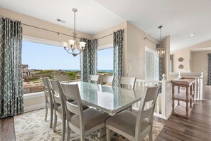 Dining - Dune Ridge: Oceanfront Duplex, Spa, YMCA Access (Nags Head)