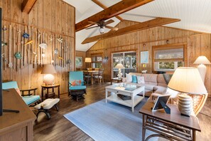 TV - Hostetler: Close to Beach, Screened Porch (Duck)