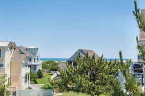 Exterior - Hilltop Haven: Amazing Views, Private Pool, Spa (Corolla)