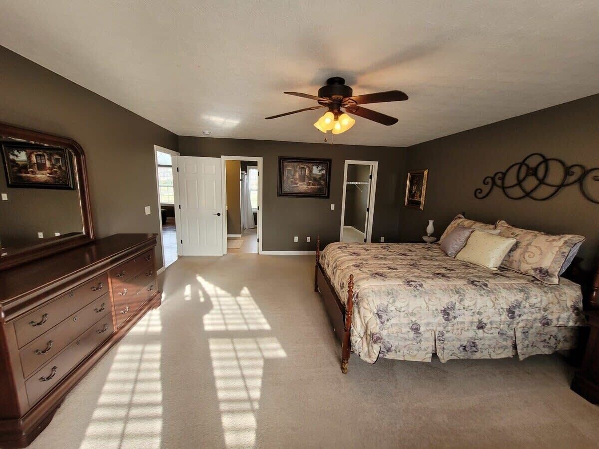 3 bedrooms, desk, iron/ironing board, WiFi