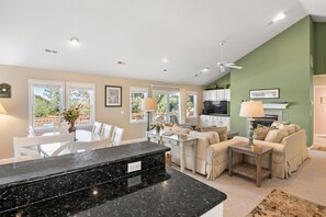 TV, peis og DVD-spiller