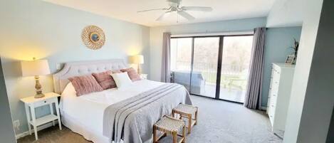 2 bedrooms, desk, iron/ironing board, travel crib